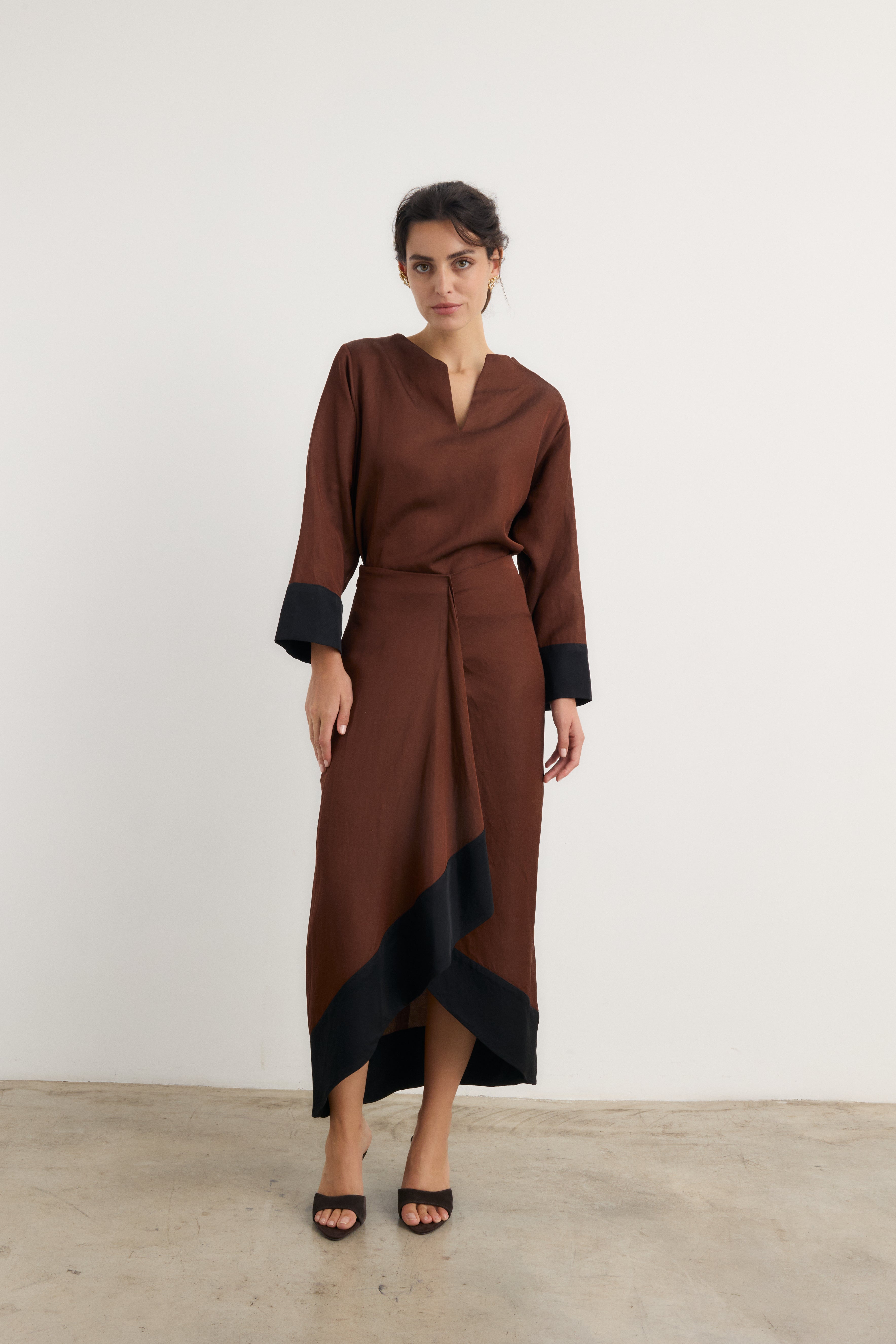 Camisa Alfonsina Marrón