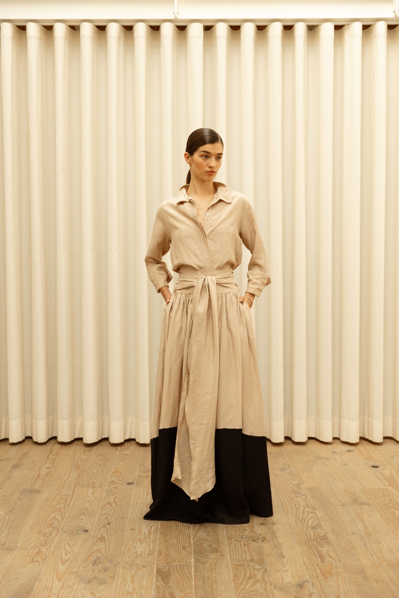 Blusa Bessette Beige