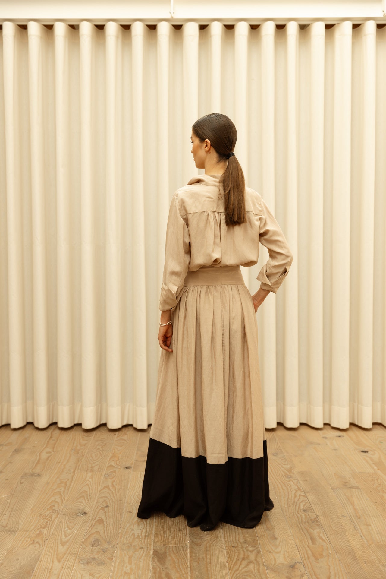 Blusa Bessette Beige