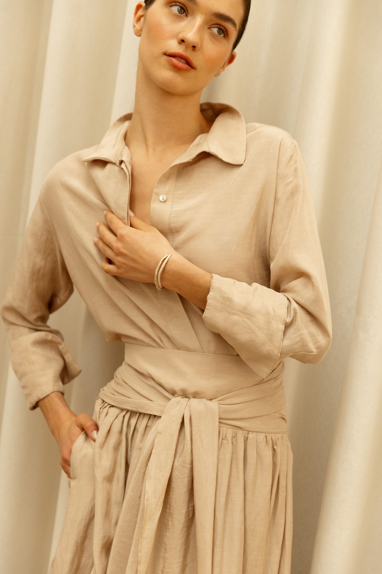 Blusa Bessette Beige