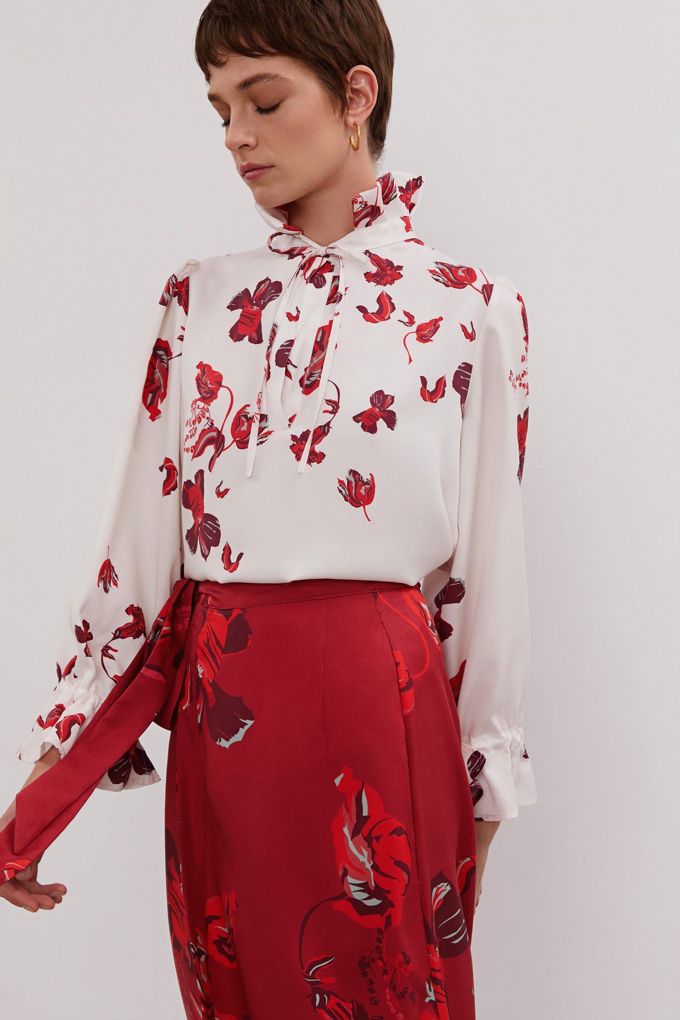 Blusa Xoel Cruda Flor Roja