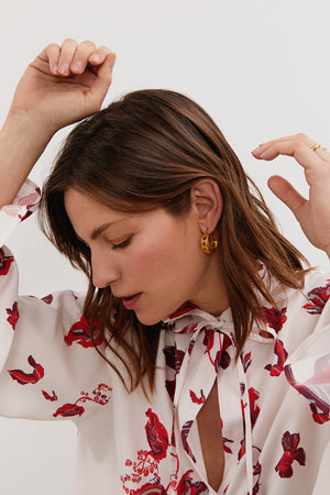 Blusa Xoel Cruda Flor Roja